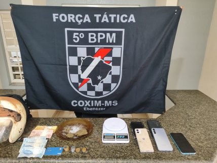 Polícia Militar recupera moto e realiza prisões por tráfico e receptação