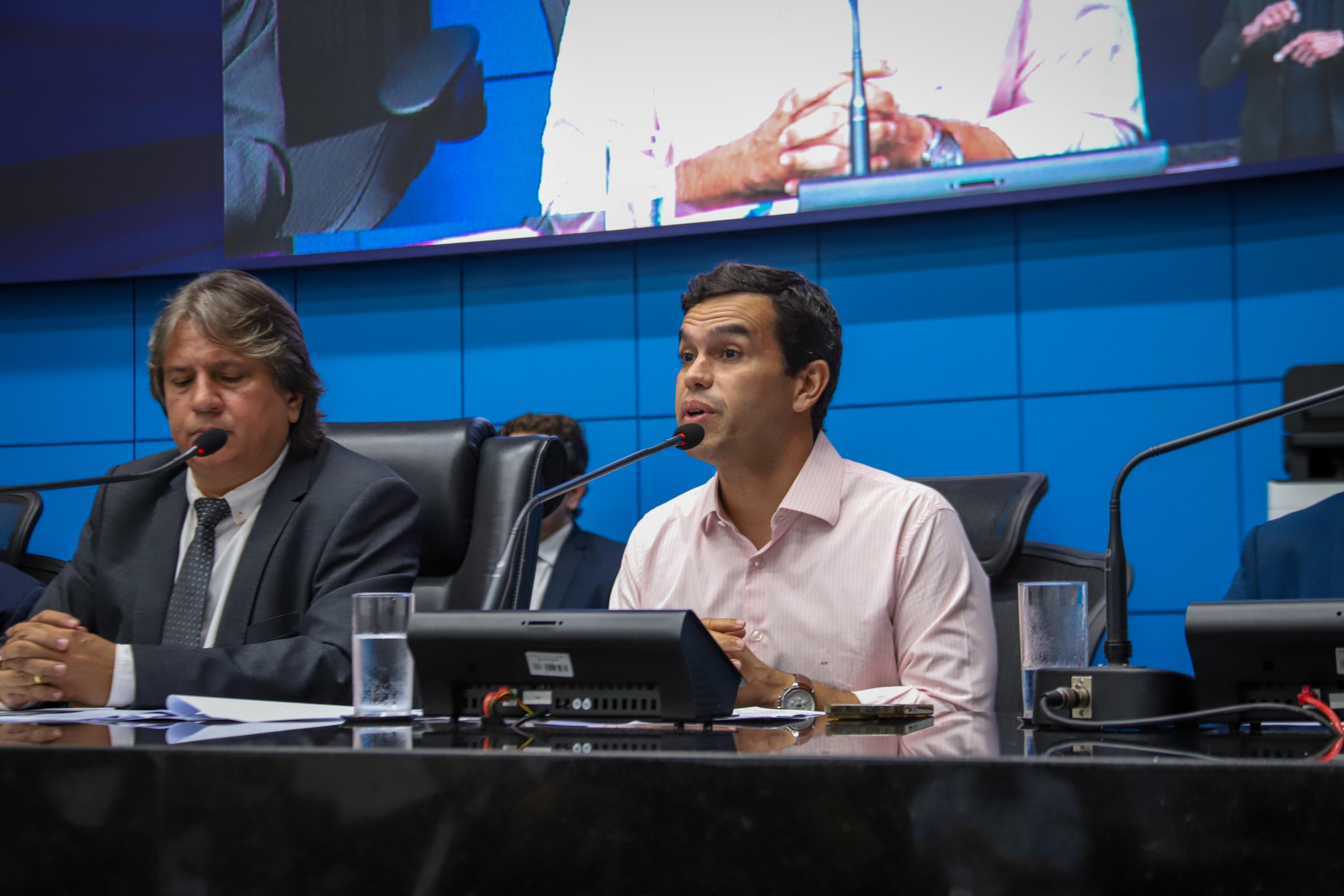 Prefeitos solicitam melhorias no fornecimento de energia em audiência pública