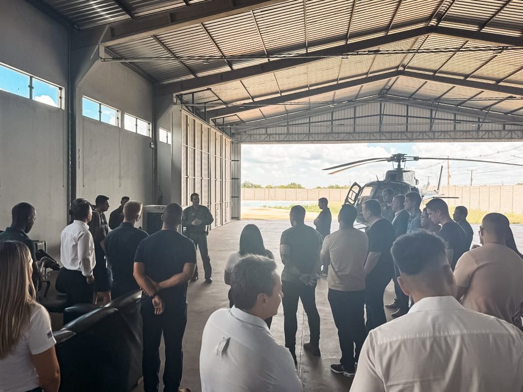 Visita técnica de pós-graduandos em segurança ao DOF fortalece intercâmbio